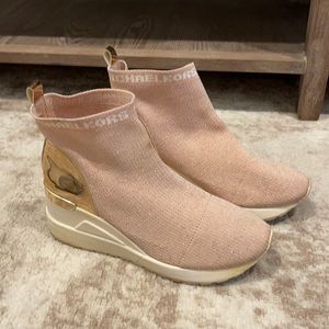 Michael Kors Girls Wedge Sneakers sz: 4 M